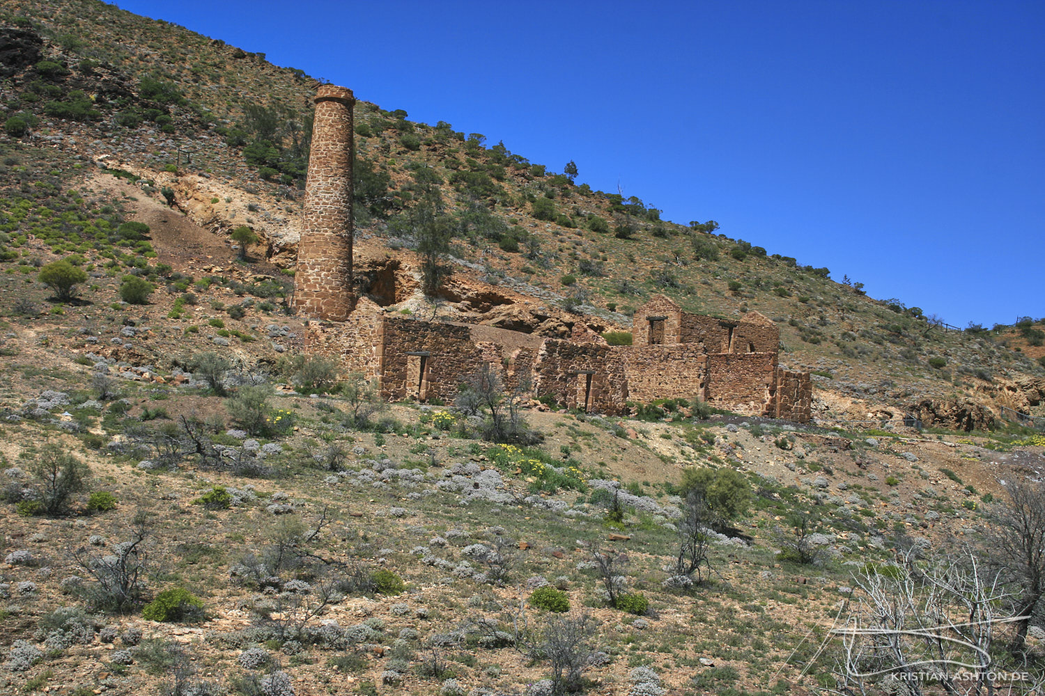 The abandoned Nuccaleena copper mine and settlement