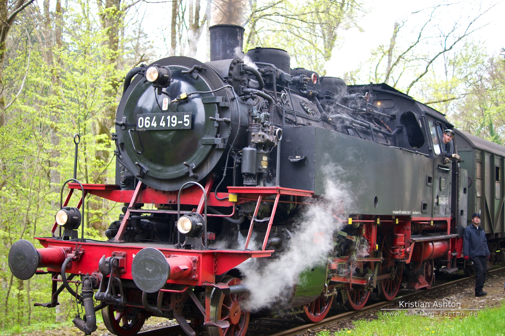 Steam loco 064 419-5 at Laufenmühle in the Swabian Forest