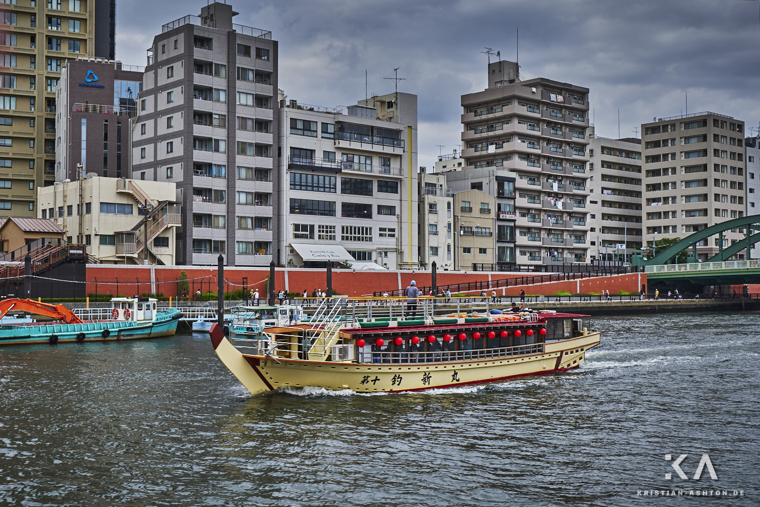 Tokyo harbour and canal cruise